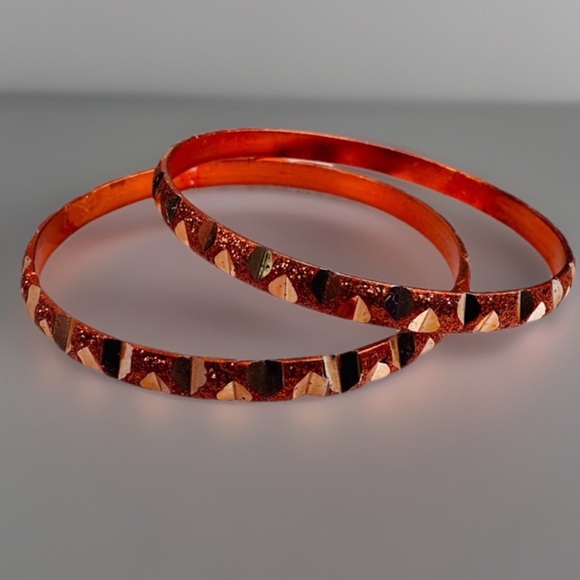 Jewelry - Beautiful set of 2 small bangle bracelets